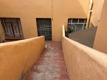 CASA DE DEPARTAMENTOS ENVENTA