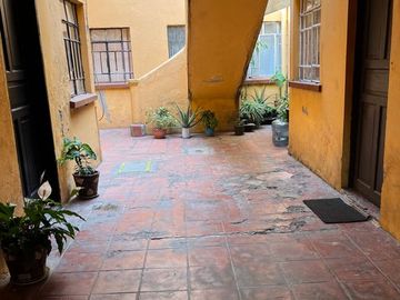 CASA DE DEPARTAMENTOS ENVENTA