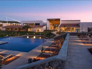 Venta de Casa en Querétaro, Altozano el Nuevo Querétaro, Moderna, Club Deportivo