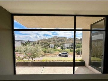 Venta de Casa en Querétaro, Altozano el Nuevo Querétaro, Moderna, Club Deportivo