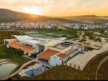 Venta de Casa en Querétaro, Altozano el Nuevo Querétaro, Moderna, Club Deportivo