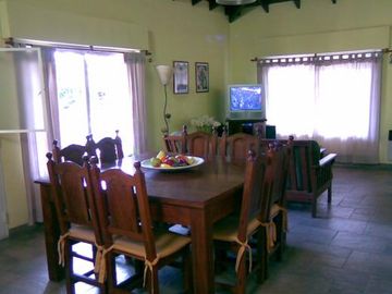 GONZALEZ.PROP.VENDE CHALE TUCUMAN AL 2600 QUILMES