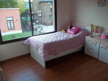 Altos del Sol, Barrio Cerrado- Chalet estilo minimalista, 3 dormitorios ( suite )