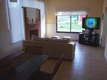 Altos del Sol, Barrio Cerrado- Chalet estilo minimalista, 3 dormitorios ( suite )