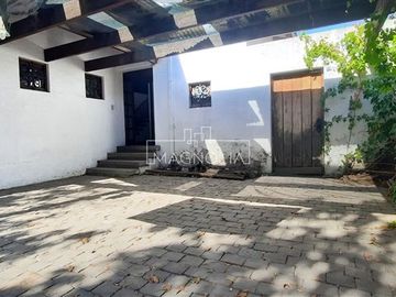 Local Comercial en Venta en a pasos de futuro metro Geronimo de Alderete