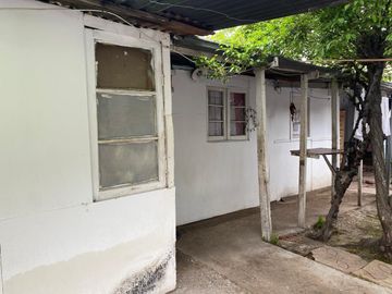 Se vende Amplio Terreno con Casa en Conchalí.
