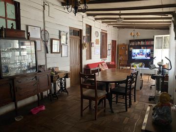 Se vende Amplio Terreno con Casa en Conchalí.
