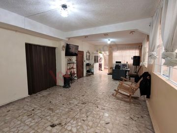 Casa amplia en El Manto, ideal para familias grandes o inversión rentable