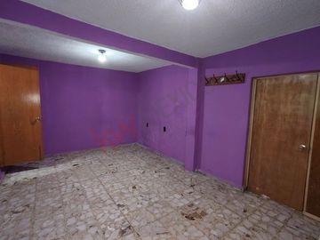 Casa amplia en El Manto, ideal para familias grandes o inversión rentable