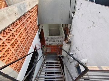 Casa amplia en El Manto, ideal para familias grandes o inversión rentable