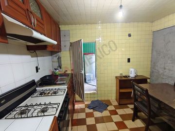 Casa amplia en El Manto, ideal para familias grandes o inversión rentable