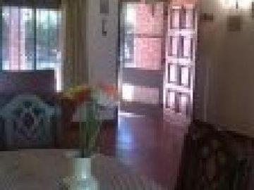 HERMOSA CASA QUINTA EN EZEIZA