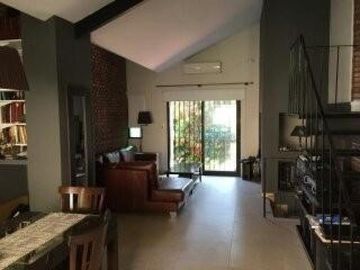 VENDO - ITUZAINGO NORTE CENTRO- CHALET DE 5 AMB.
