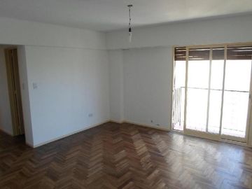 3amb,excelente ubicaciòn,lateral,luminoso,buna disposiciòn,