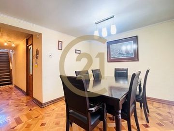 Casa en venta Villa Santa Carolina Macul