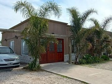Casa en venta - 3 dormitorios 2 baños - 145mts2 - Countries/B.Cerrado (Escobar)