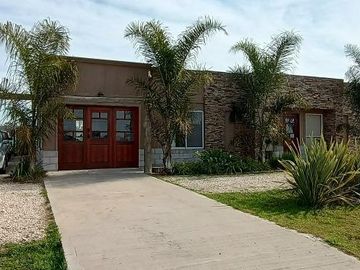 Casa en venta - 3 dormitorios 2 baños - 145mts2 - Countries/B.Cerrado (Escobar)