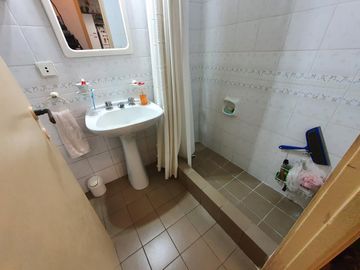CASA PH - Olivos- 127 m2 Cub y 171 m2 lote a  1 cuadra de maipu , con jardin