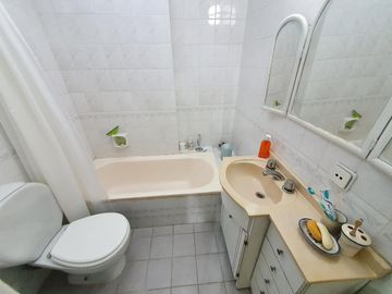 CASA PH - Olivos- 127 m2 Cub y 171 m2 lote a  1 cuadra de maipu , con jardin