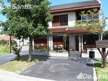 Magnífico chalet 6 ambientes - Impecable estado - Colinas de P. Ramos