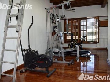 Magnífico chalet 6 ambientes - Impecable estado - Colinas de P. Ramos
