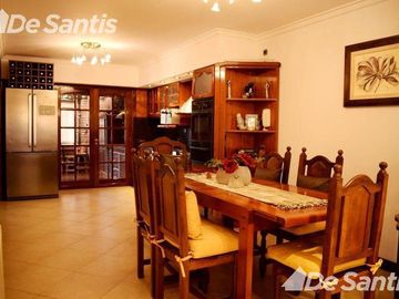 Magnífico chalet 6 ambientes - Impecable estado - Colinas de P. Ramos