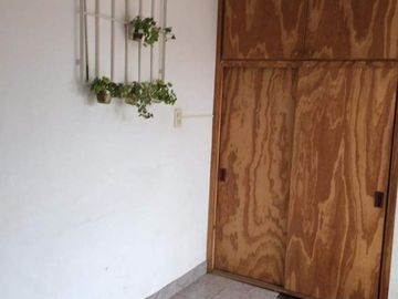 Departamento en venta - 2 Dormitorios 1 Baño - 84Mts2 - Bernal Oeste