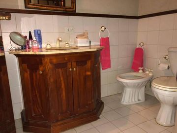 Hermoso chalet 6 ambientes Castelar Norte