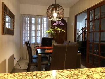 Hermoso chalet 6 ambientes Castelar Norte