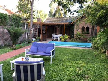 Hermoso chalet 6 ambientes Castelar Norte
