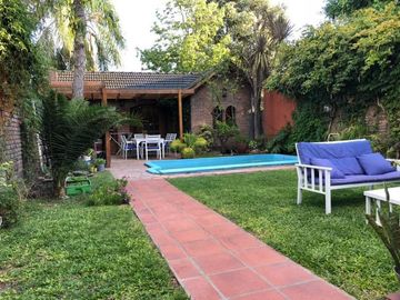 Hermoso chalet 6 ambientes Castelar Norte
