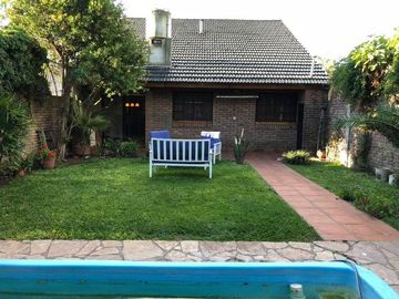 Hermoso chalet 6 ambientes Castelar Norte