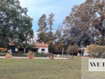 casas estilo colonial sobre 22.000 m2 de terreno! pegado a country Martindale