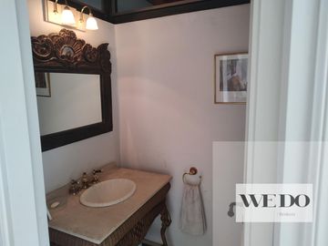 casas estilo colonial sobre 22.000 m2 de terreno! pegado a country Martindale