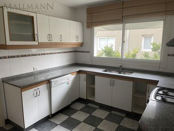 Casa en Estancias del Pilar, B Champagnat | Mallmann propiedades