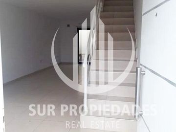 Duplex Venta Ezeiza calle La Angostura al 100