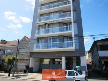 VENTA Departamento  2 amb c/   cochera y baulera. Plaza Mitre!