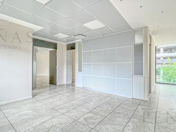 MODERNA OFICINA EN VICENTE LÓPEZ -  GRAN IMAGEN CORPORATIVA