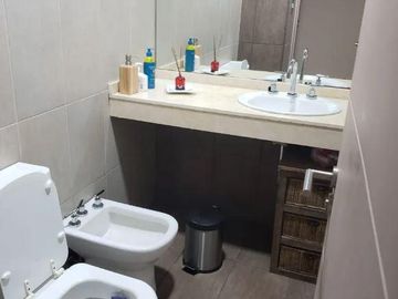 Casa venta  4 dormitorios 3 baños 1 cochera 600 mts 2 totales - Coronel Brandsen