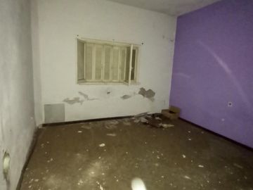 Venta Casa en Lanús Oeste sobre lote de 8.66 x 28 a 2 cuadras de la Av. San Martin