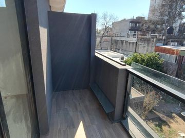Venta  Duplex 1 dormitorio de pasillo con terraza privada EN POZO - Arroyito, Rosario