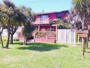 3 CASAS CON VISTA AL ARROYO Y A 200 METROS  DEL MAR