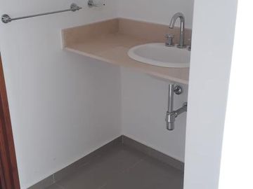 Departamento en venta - 2 Dormitorios 1 Baño - Cochera - 85mts2 - La Plata