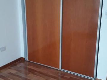 Departamento en venta - 2 Dormitorios 1 Baño - Cochera - 85mts2 - La Plata