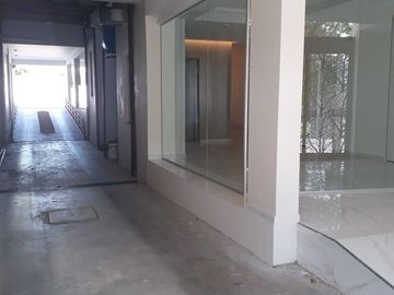 Departamento en venta - 2 Dormitorios 1 Baño - Cochera - 85mts2 - La Plata