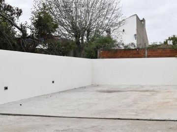 Departamento en venta - 2 Dormitorios 1 Baño - Cochera - 85mts2 - La Plata