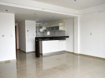 Departamento en venta - 2 Dormitorios 1 Baño - Cochera - 85mts2 - La Plata