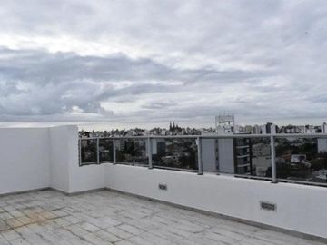 Departamento en venta - 2 Dormitorios 1 Baño - Cochera - 85mts2 - La Plata