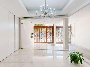 Departamento en venta - 2 Dormitorios 1 Baño - Cochera - 85mts2 - La Plata