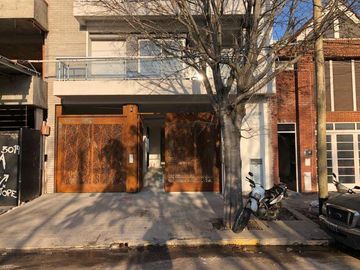 Departamento en venta - 2 Dormitorios 1 Baño - Cochera - 85mts2 - La Plata